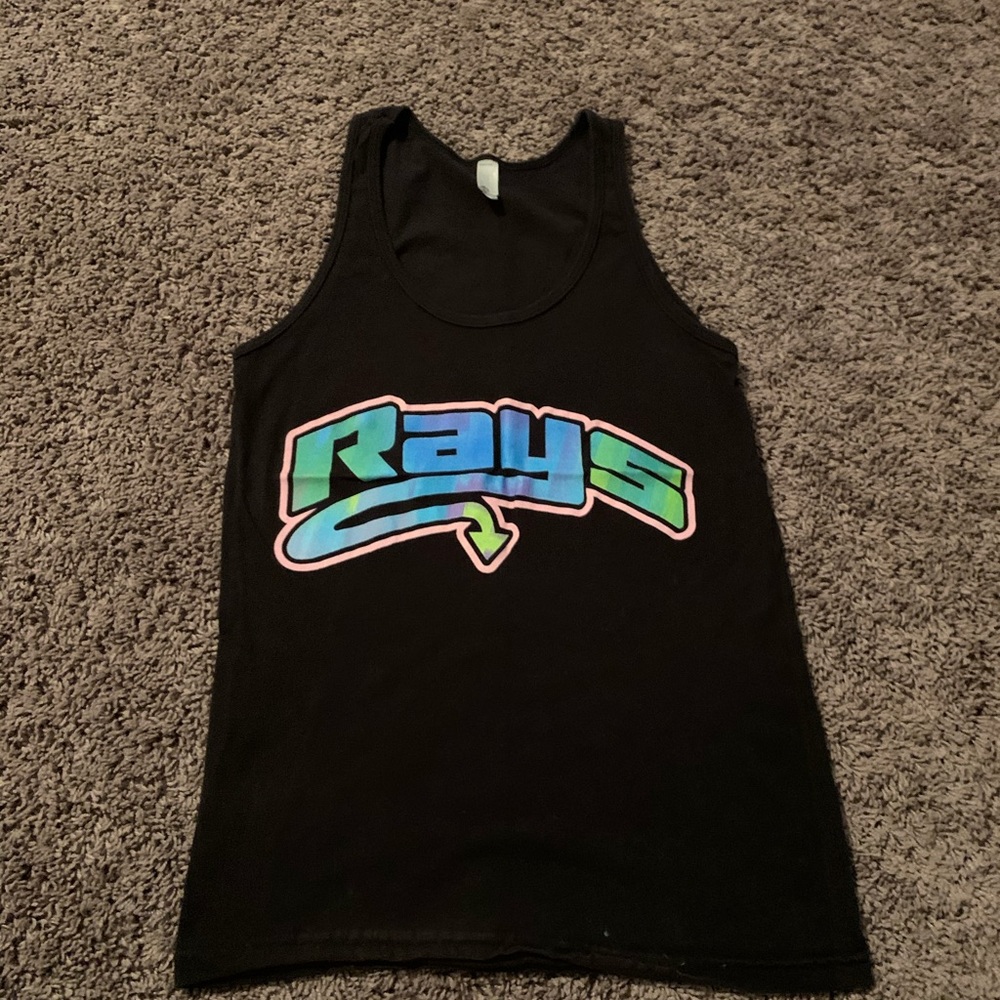 Rays rainbow tank